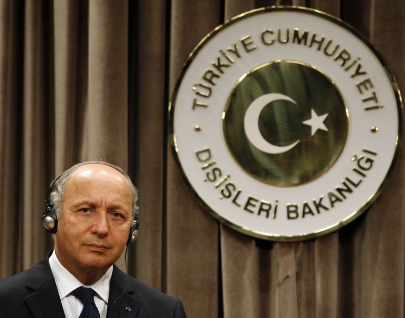 Ministrul francez de Externe, Laurent Fabius, şi-a amânat vizita la Bucureşti