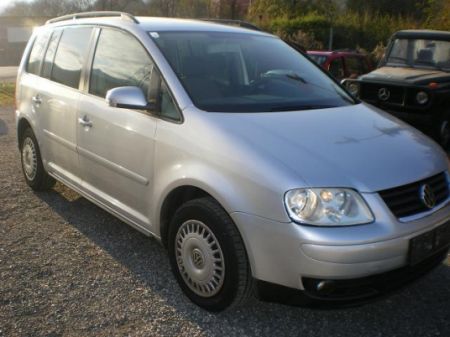 PROBEAZĂ ŞI FUGI. Hoţii dispăreau cu maşinile pe care cereau să le verifice