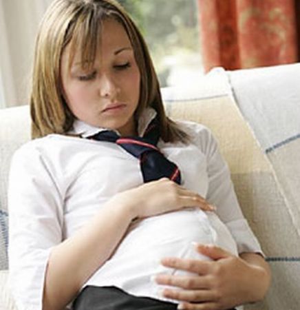 SURPRIZĂ. Ce se întâmplă când mama şi fiica rămân gravide în acelaşi timp