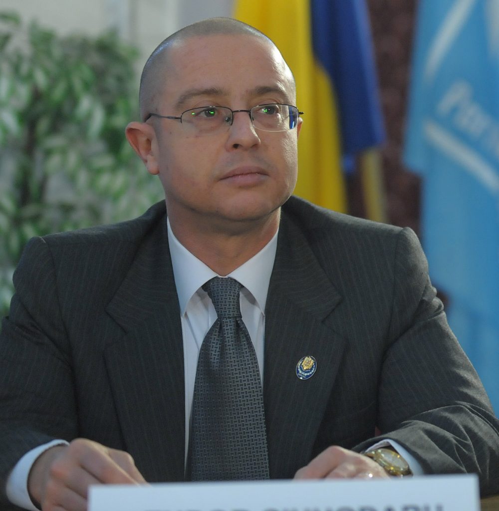 Tudor Ciuhodaru: "Coplata este modică pentru stat, dar înrobitoare pentru pacienţi"