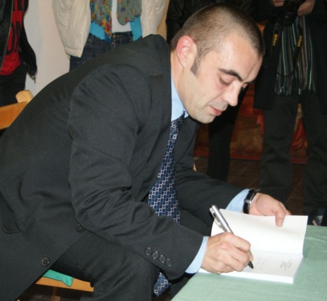 Un profesor de istorie predă pornografia la liceu!