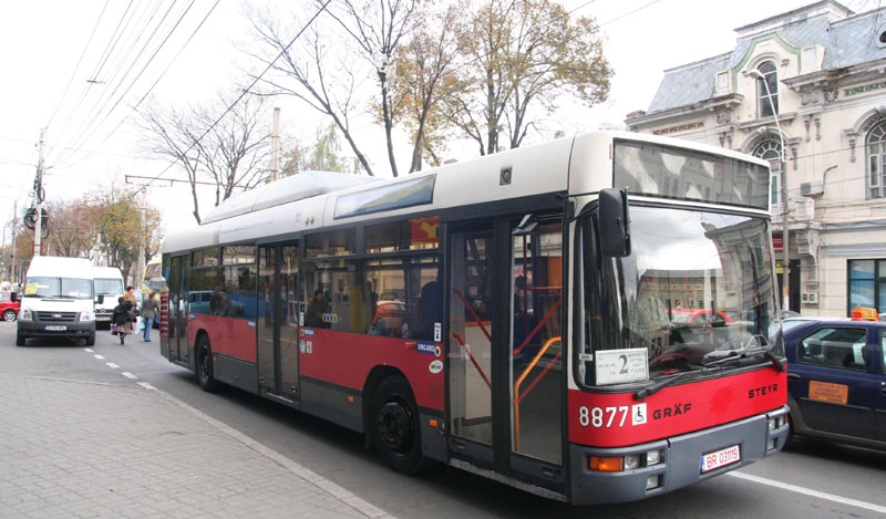 Achiziţii de lux la RATB. Vezi cum şi-au bătut joc de bani mai marii Regiei