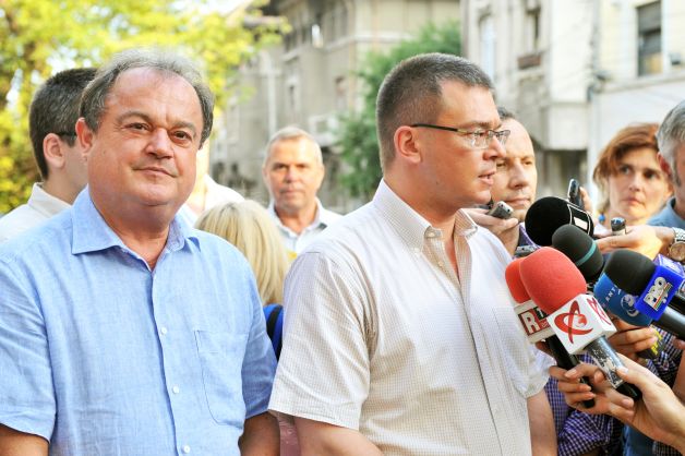 Alianţa Dreptei diminuează scorul USL