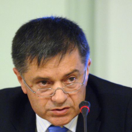 Cumnatul lui Geoană, debarcat de la Eximbank. Noul şef al băncii vine de la greci