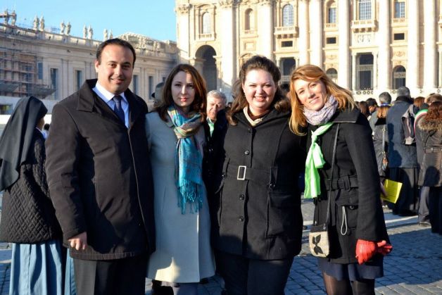 Dan Mureşan a murit întins pe canapea, cu laptopul în braţe