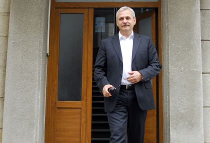 De frica puşcăriei, politicienii penali se "refugiază" în Parlament