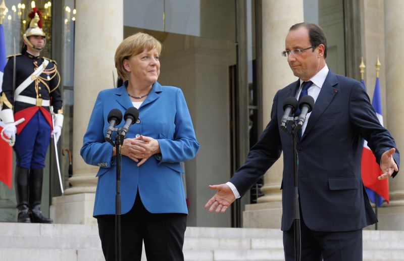 Francois Hollande, cădere liberă în sondaje. Doar Charles de Gaulle a fost mai nepopular decât actualul lider socialist