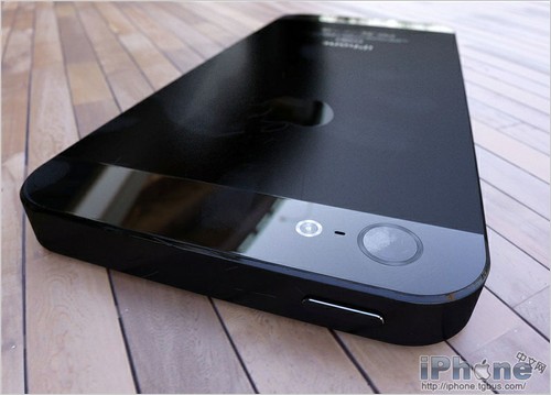 iPhone 5. Primele imagini cu prototipul smartphone-ului Apple | VIDEO