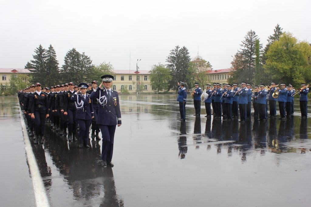 JURĂMÂNT LA ACADEMIA "ALEXANDRU IOAN CUZA". Cei mai mulţi studenţi vor să ajungă poliţişti