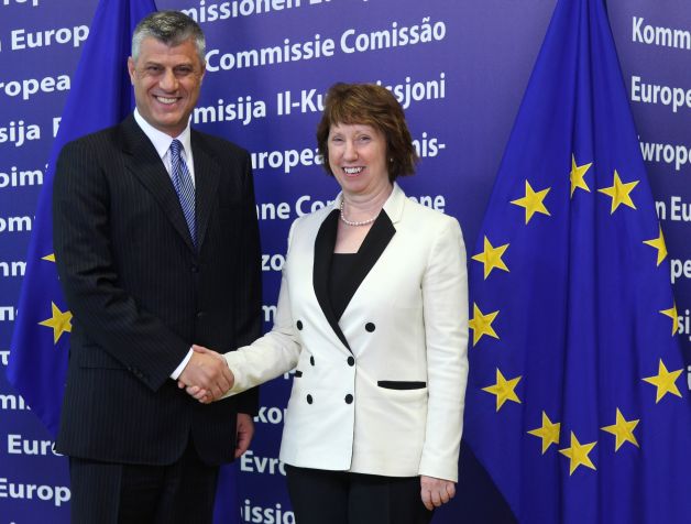 Kosovo a primit de la Occident suveranitate deplină