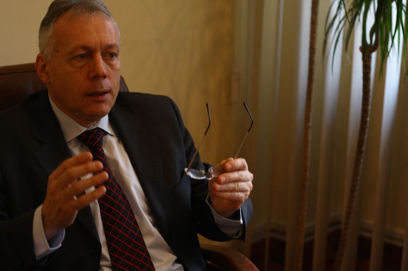 Laszlo Borbely: Politicienii români ar trebui să se abţină să mai comenteze declaraţiile oficialilor europeni