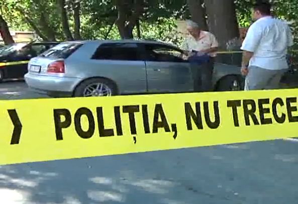 Moarte dubioasă. O tânără a fost găsită fără suflare într-o maşină