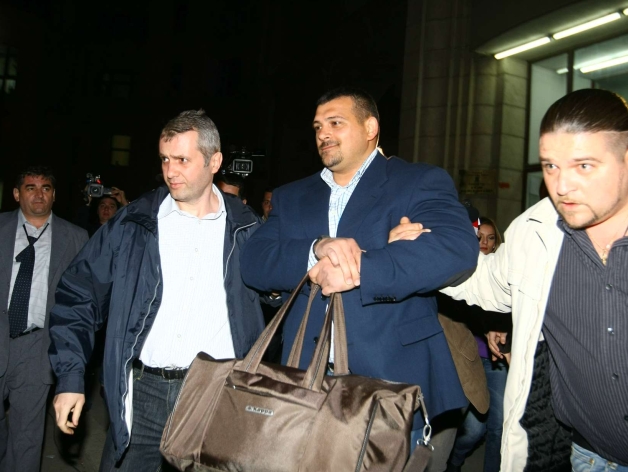 "Nelu Legiune" a fost eliberat din penitenciar. Se pregăteşte Sorin Ovidiu Vîntu