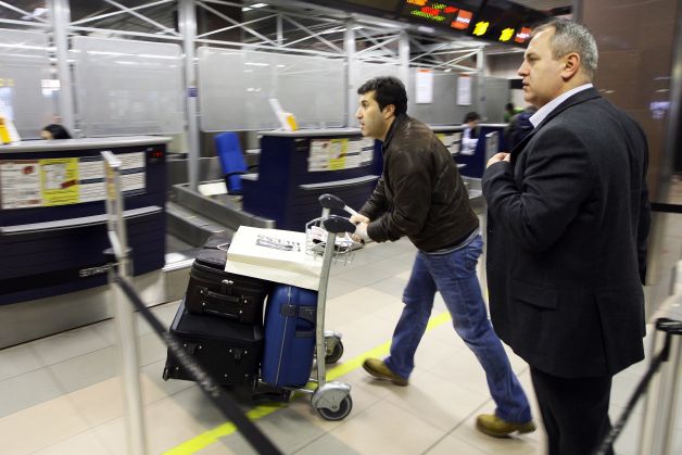 Peseiro a plecat cu perna şi cu plapuma din România!