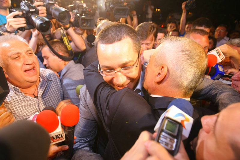 Ponta îi pune METROUL ÎN BRAŢE lui Sorin Oprescu