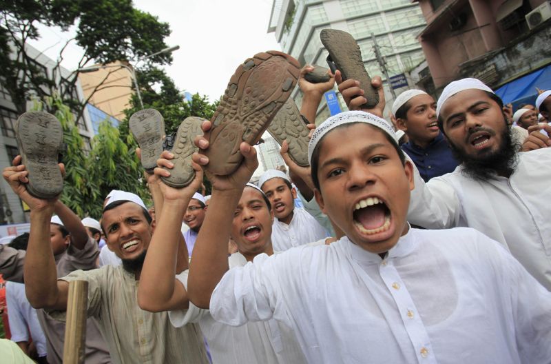 Proteste violente în capitala Sudanului: ambasada Germaniei, devastată de manifestanţi furioşi | VIDEO