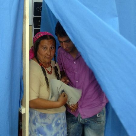 Responsabili de referendumul din "Gorjul lui Ponta", aduşi la DNA