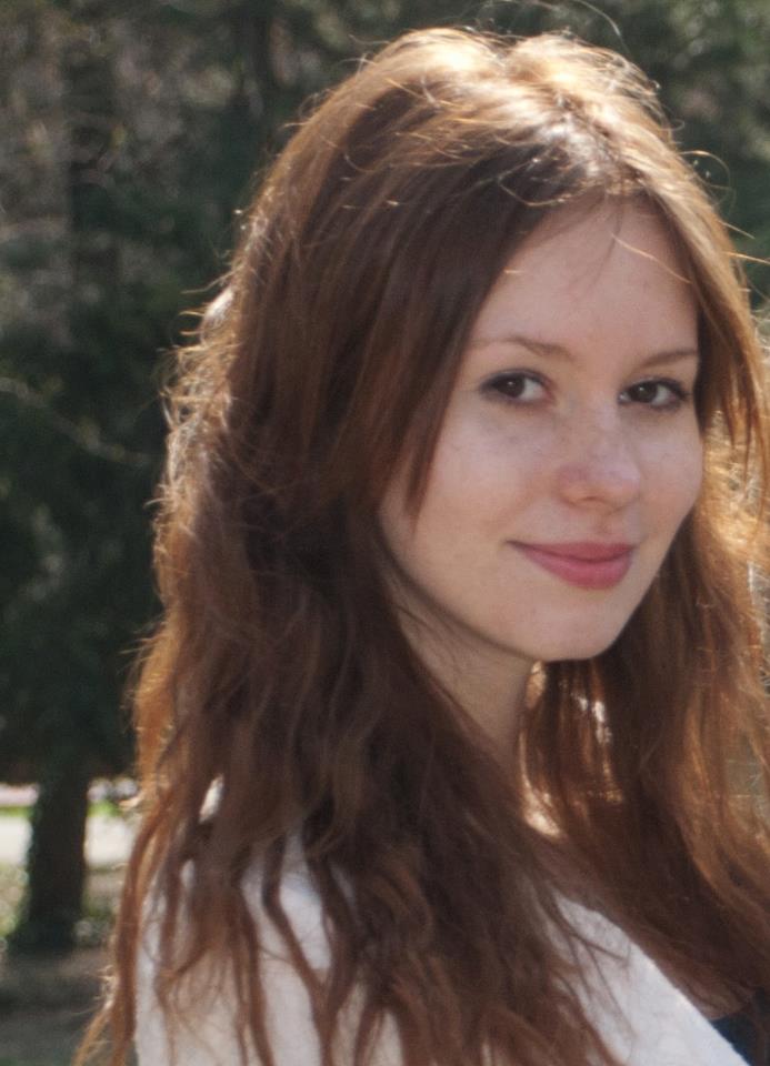 REZULTATE BAC 2012. Eleva cu 10 pe linie din Bucureşti a ales România: "Vreau să intru la ASE"