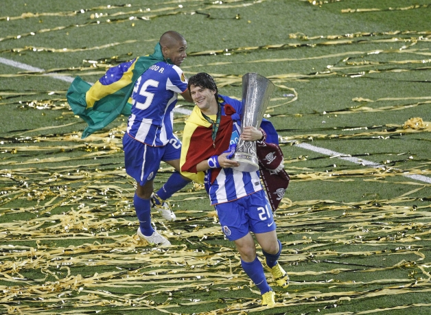 Săpunaru se va duela cu Messi şi Ronaldo