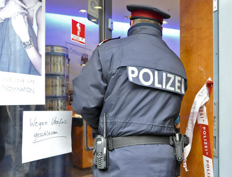SPĂRGĂTORI FĂRĂ FRONTIERE. Aventura de un milon de euro a 16 români în Germania, Austria şi Elveţia