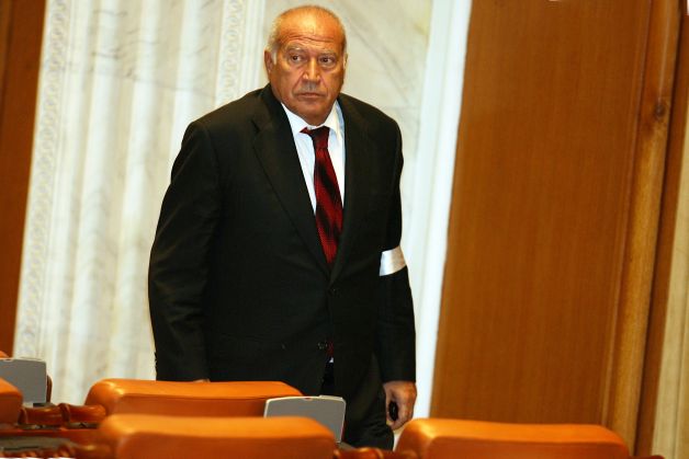 Turnătorul Felix poate candida la Parlament