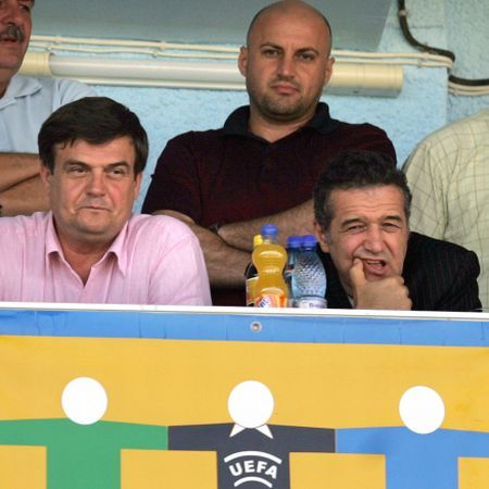 Becali recunoaşte că "face echipă" cu Condescu