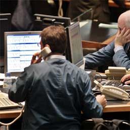 BROKERI-PENALI. Spălare de bani prin TRANZACŢII FICTIVE de sute de mii de euro