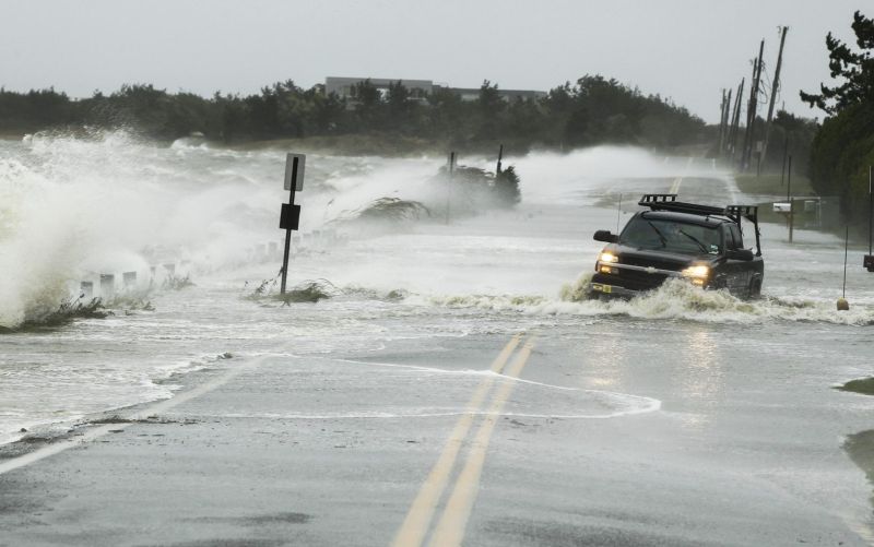 Cât îi costă URAGANUL SANDY pe americani