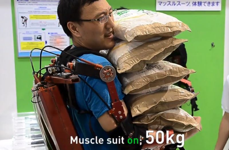 DESCOPERIRE. Cum vor putea dansa oamenii cu saci de 50 de kilograme în braţe