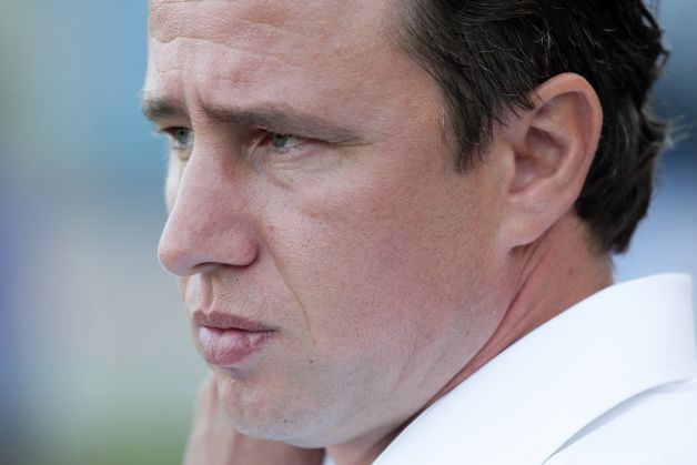 DRAMA familiei Reghecampf sau unde a dus relaţia dintre un fotbalist cu apucături de stăpân şi o femeie de meserie casnică