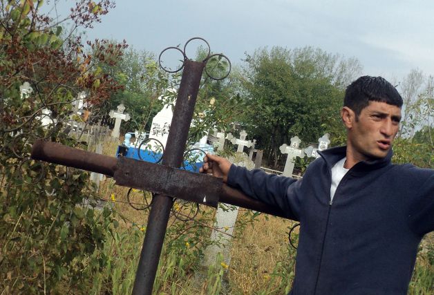 EXCLUSIV EVZ. Miracolul de la Ciuperceni! Dragnea a înviat morţii la referendum