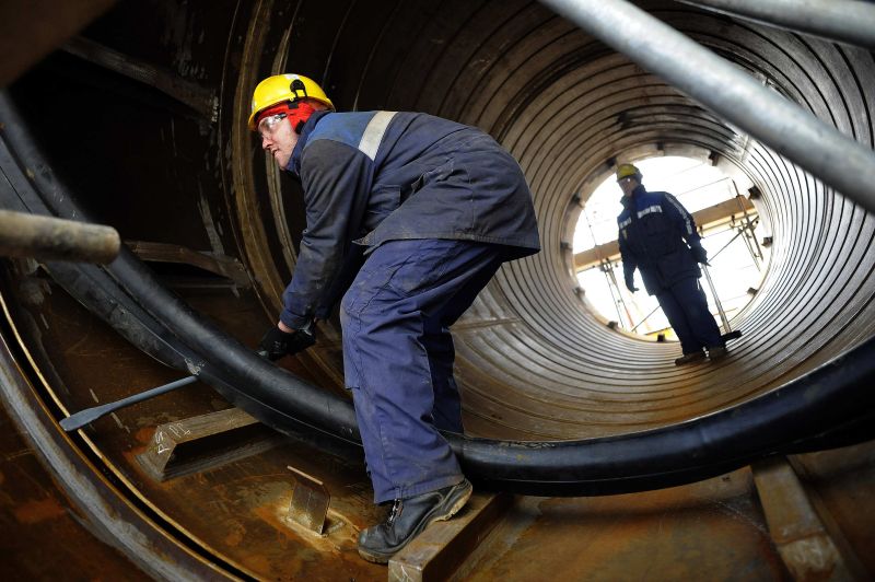 EXPLOZIE în cantonamentul de la Mogoşoaia al echipei naţionale de fotbal! Doi muncitori au fost răniţi