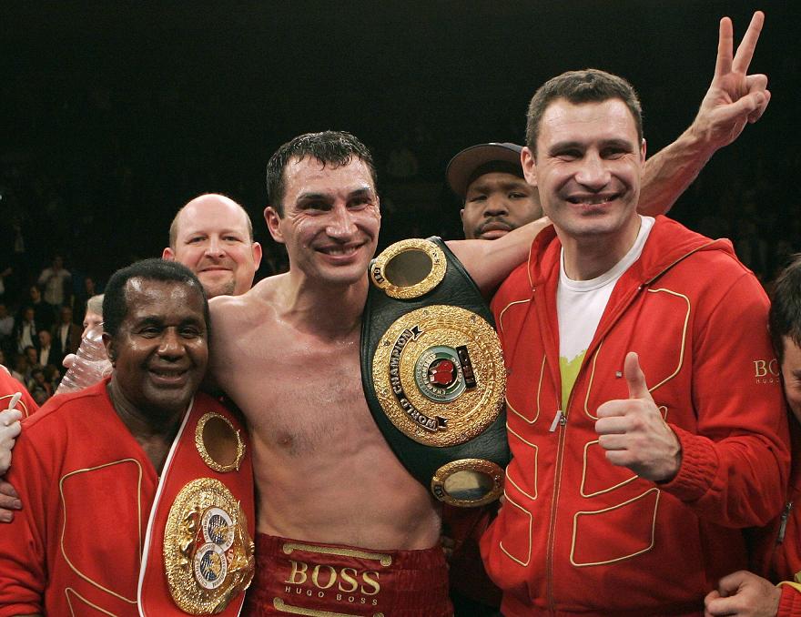 Fraţii Klitschko au rămas "orfani". A murit legendarul antrenor Emanuel Steward