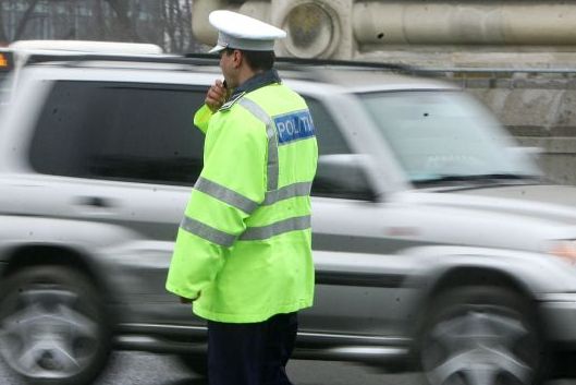 GLONŢUL DE ADIO. Un poliţist s-a ÎMPUŞCAT ÎN CAP. A lăsat în urmă o fată în clasa a cincea