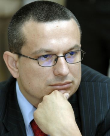 Mărturisiri. Csaba Asztalos: "Am stat în genunchi pentru Steaua" şi "I-am dăruit lui Gigi o icoană"