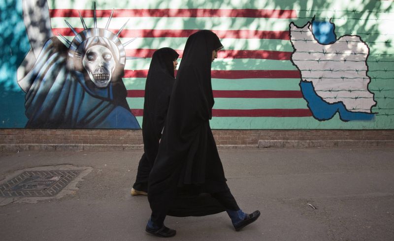 Moneda iraniană s-a prăbuşit la minimul istoric. Americanii ridică în slăvi sancţiunile ONU