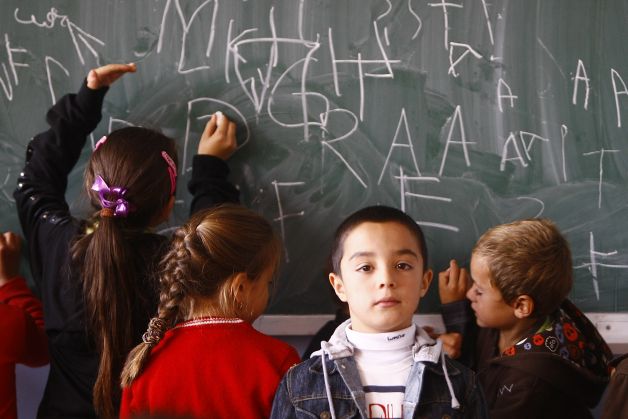 Părinţii, chemaţi să spună DA ori BA vaccinării din şcoli