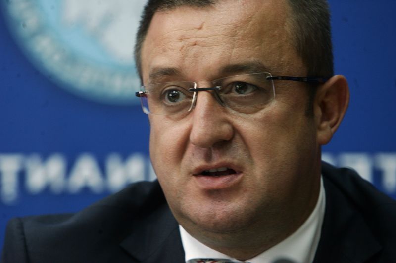 Ponta: Încasările ANAF au crescut cu 10%. Acest procent mergea la domnul Blejnar. Fostul şef ANAF: Domnul premier vorbeşte prostii