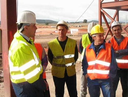 Senatul francez refuză să ridice restricţiile de pe piaţa muncii pentru români şi bulgari