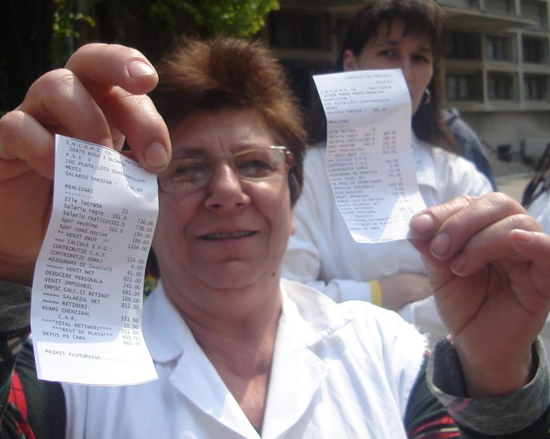 STRUŢO-CĂMILA de la Institutul Cantacuzino: Producţia preluată de şefii de la Antibiotice Iaşi, cercetarea - la minister