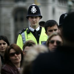 Un oficial al MAE român discută cu ambasadorul britanic la Bucureşti despre introducerea controlului la graniţe
