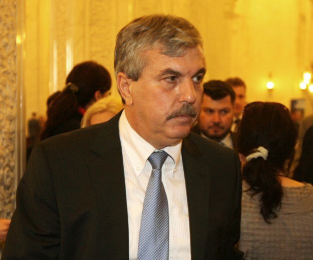 UPDATE: Nica al Arabiei, o săptămână în Qatar pe banii falimentarei Poşte Române. A venit, în sfârşit, răspunsul SNPR: "Nu ne-am dus în vacanţă"