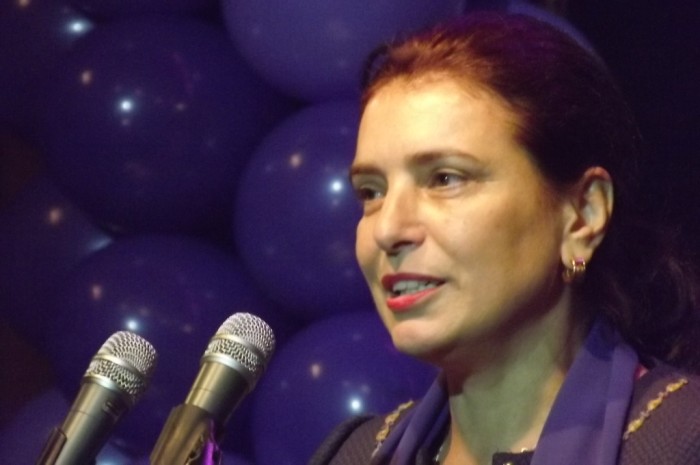 ALEGERI PARLAMENTARE 2012. "Regina Serelor" - una dintre cei 99% de îngeri ai PP-DD