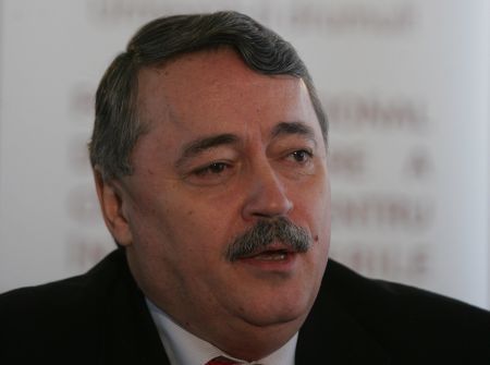 AVERE FABULOASĂ DE BUGETAR Aurel Şaramet, directorul cercetat de DIICOT, are mai multe imobile, tablouri şi o colecţie numismatică de 97.000 de euro
