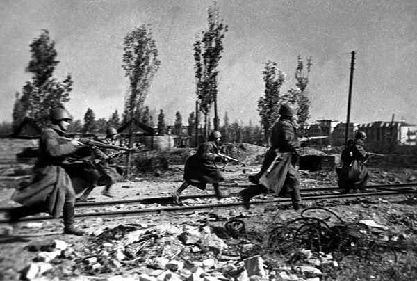 Canibalism şi ORORI neştiute. Pentru prima oară DEZVĂLUIRI şocante despre Bătălia de la Stalingrad | VIDEO