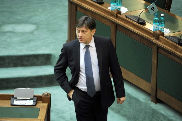 Crin Antonescu despre Neagu Djuvara: "Că ar prefera să meargă mână în mână cu Traian Băsescu, cu Elena Udrea e opţiunea domniei sale"