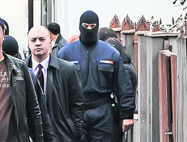 DOSARUL BANCHERILOR. Vicepreşedintele BRD, cercetat în libertate. Fostul general DIE, arestat preventiv