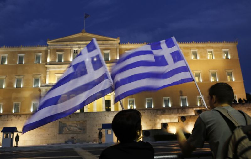 FMI a cerut din gre?eal? concedierea a peste 20.000 de func?ionari greci