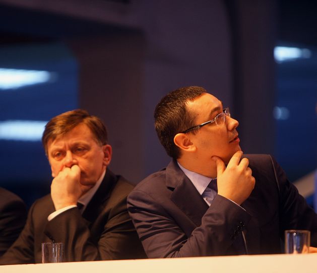 Frankfurter Allgemeine: Nici un politician nu vrea să se afişeze cu Ponta şi Antonescu