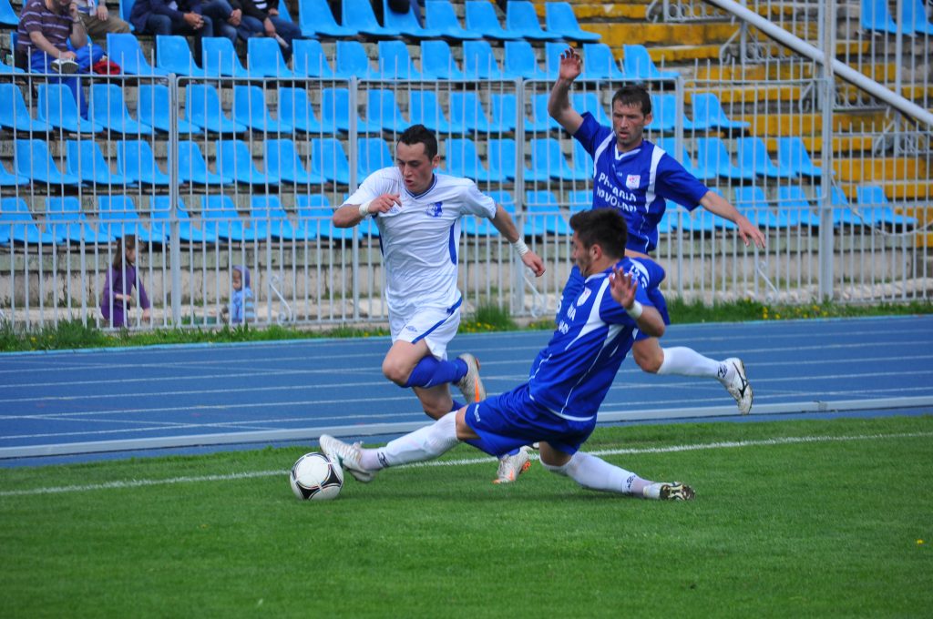 Liga a II-a: Corona Braşov, înfrângere surprinzătoare pe teren propriu